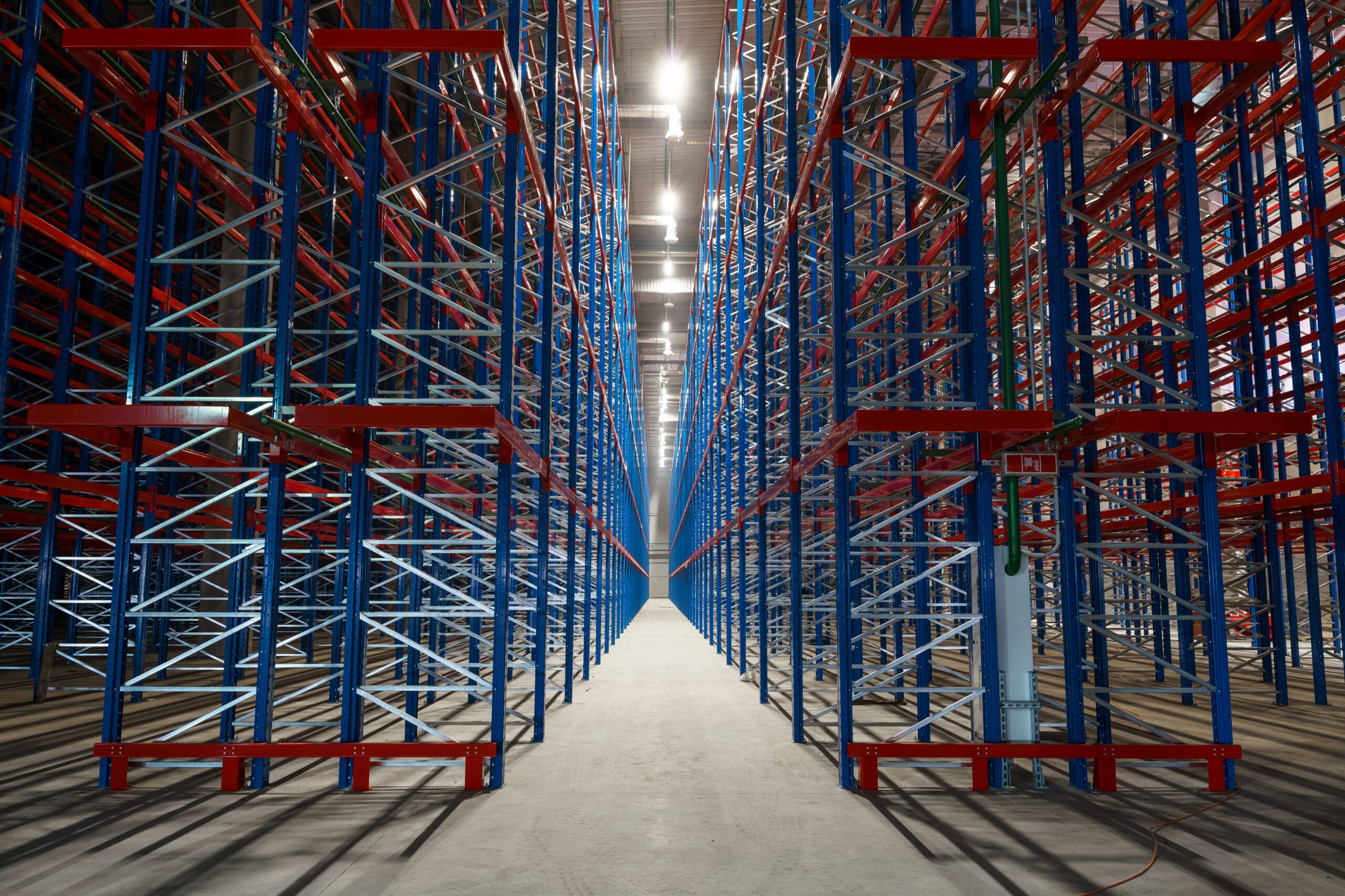 symmetrical warehouse racking system with metal frames